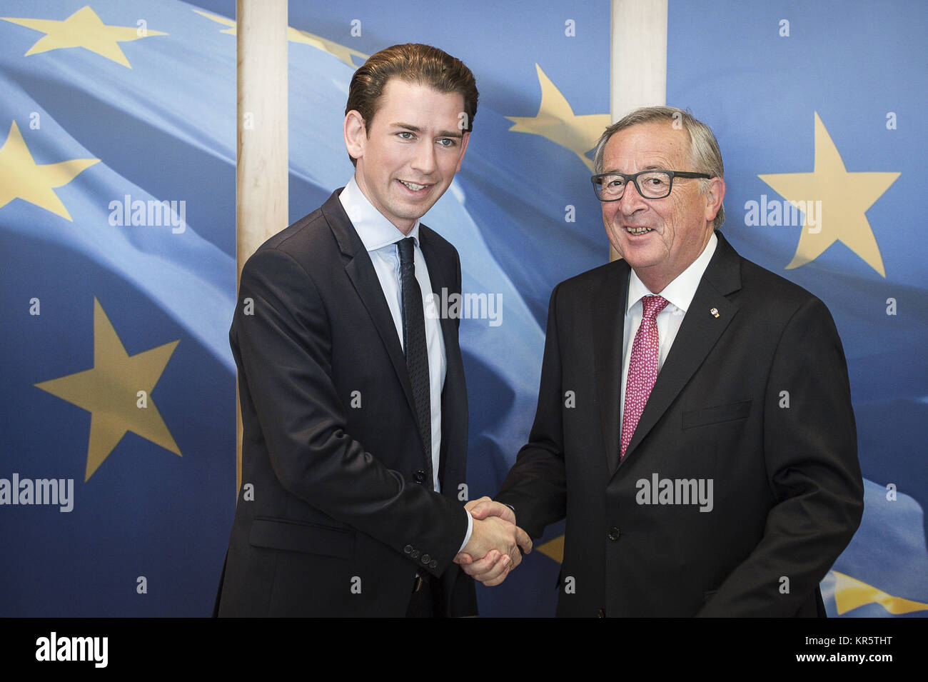 Jean-Claude Juncker, the president of the European Commission (R) welcomes Austrian Foreign Minister and the leader of the Austrian Peoples Party (OeVP), Sebastian Kurz as he arrives prior to the meeting at European Commission headquartersin Brussels, Belgium on 19.10.2017 by Wiktor Dabkowski | usage worldwide Stock Photo