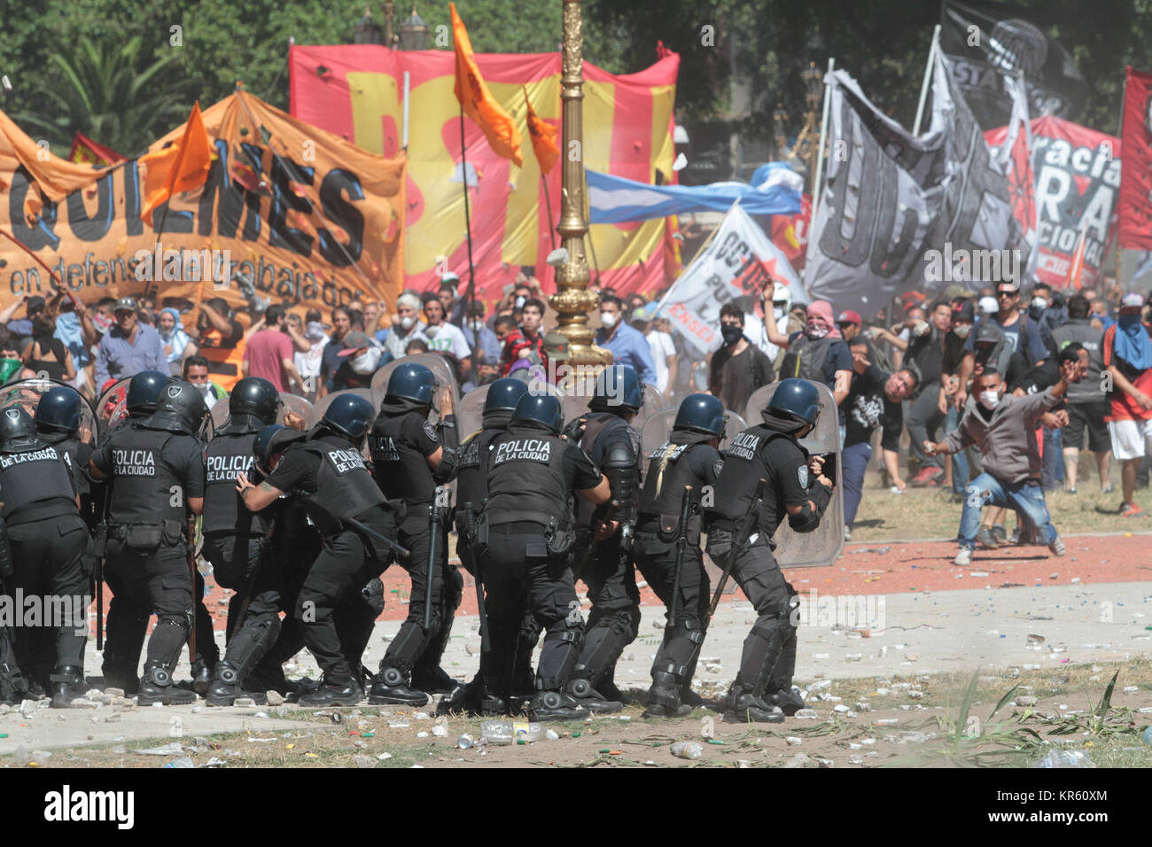 Buenos Aires, Argentina. 18th December, 2018. The surroundings of the Congress of the Nation, it's a battlefield between protesters and security forces, during the session for the pension reform that is discussed in the Chamber of Deputies on Monday in Argentina. ( Credit: Néstor J. Beremblum/Alamy Live News Stock Photo