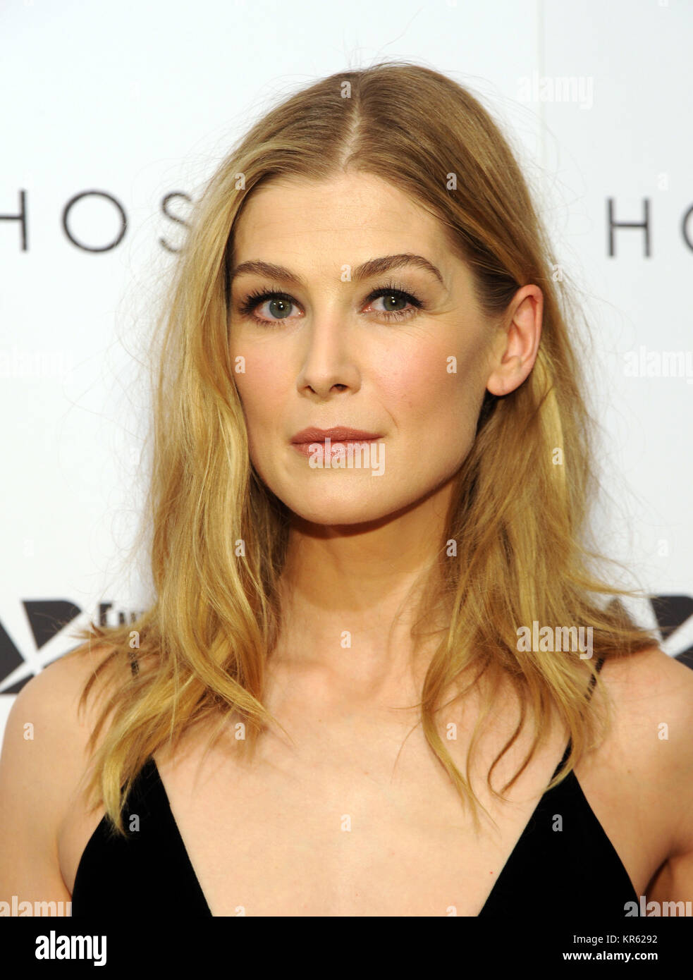 Rosamund pike High Resolution Stock Photography and Images - Alamy