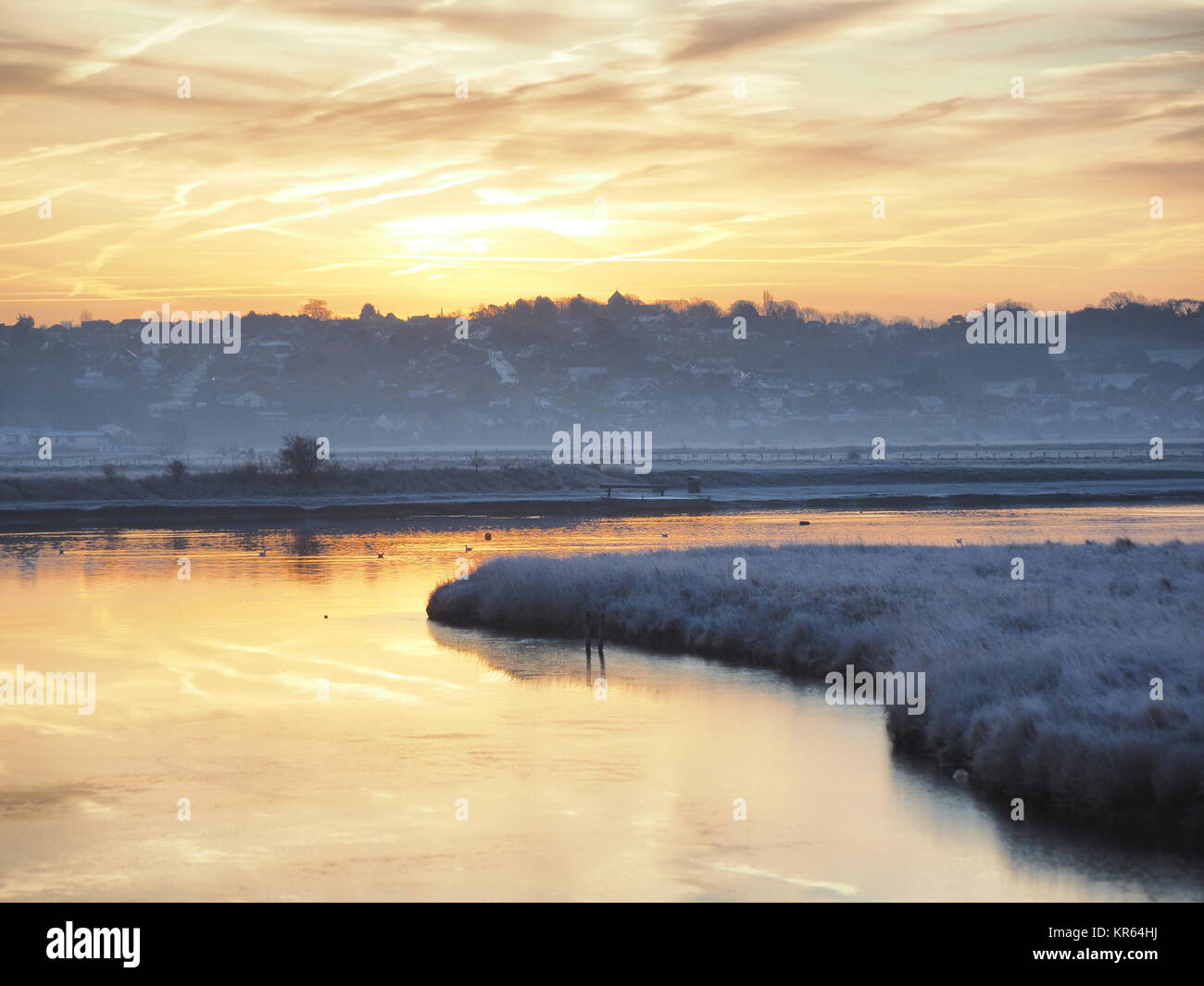Sheerness Kent UK 19th Dec 2017 UK Weather A Stunning Sunrise sheerness-kent-uk-19th-dec-2017-uk-weather-a-stunning-sunrise