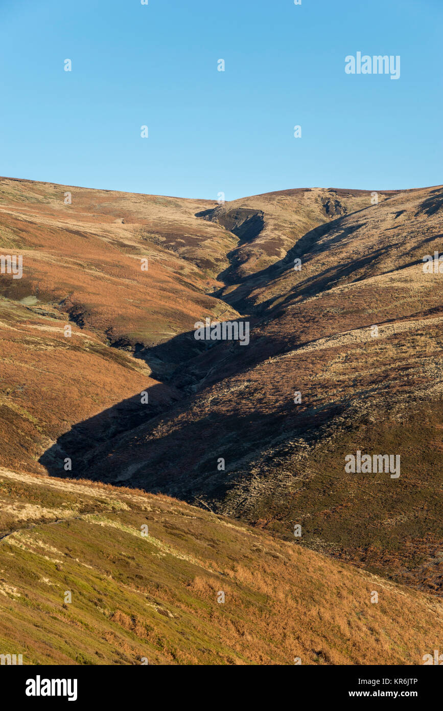 Beautiful winter morning at Willam Clough and Sandy Heys in the Peak District, Derbyshire, England. Route to Kinder Scout. Stock Photo