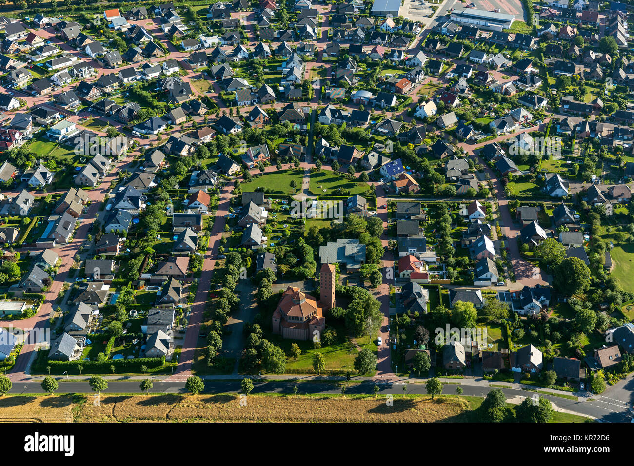 Horseshoe plan, settlement with a social focus, ownership, home ownership, Einfamilienhäuaser, semi-detached houses, children's playground, settlement Stock Photo