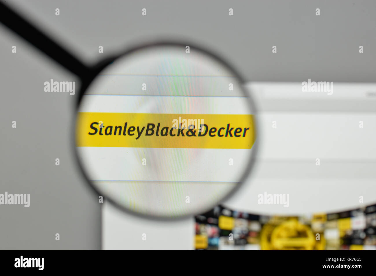 https://c8.alamy.com/comp/KR76G5/milan-italy-november-1-2017-stanley-black-decker-logo-on-the-website-KR76G5.jpg