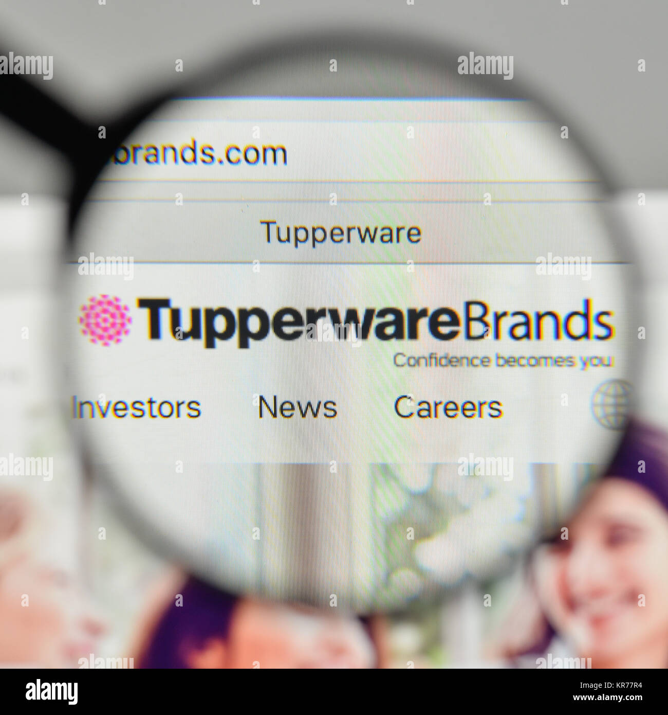 Tupperware logo hi-res stock photography and images - Alamy
