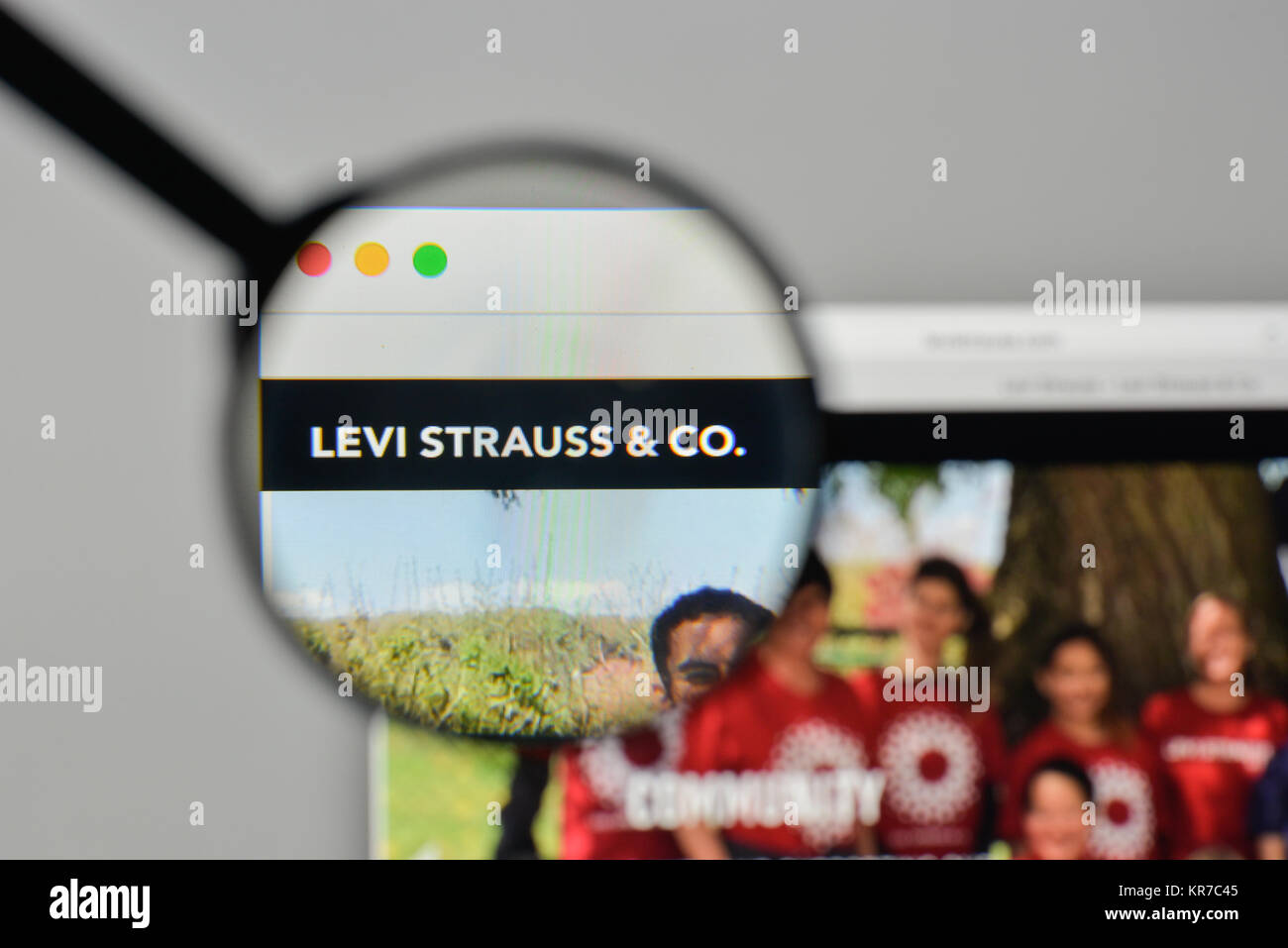 levi strauss website