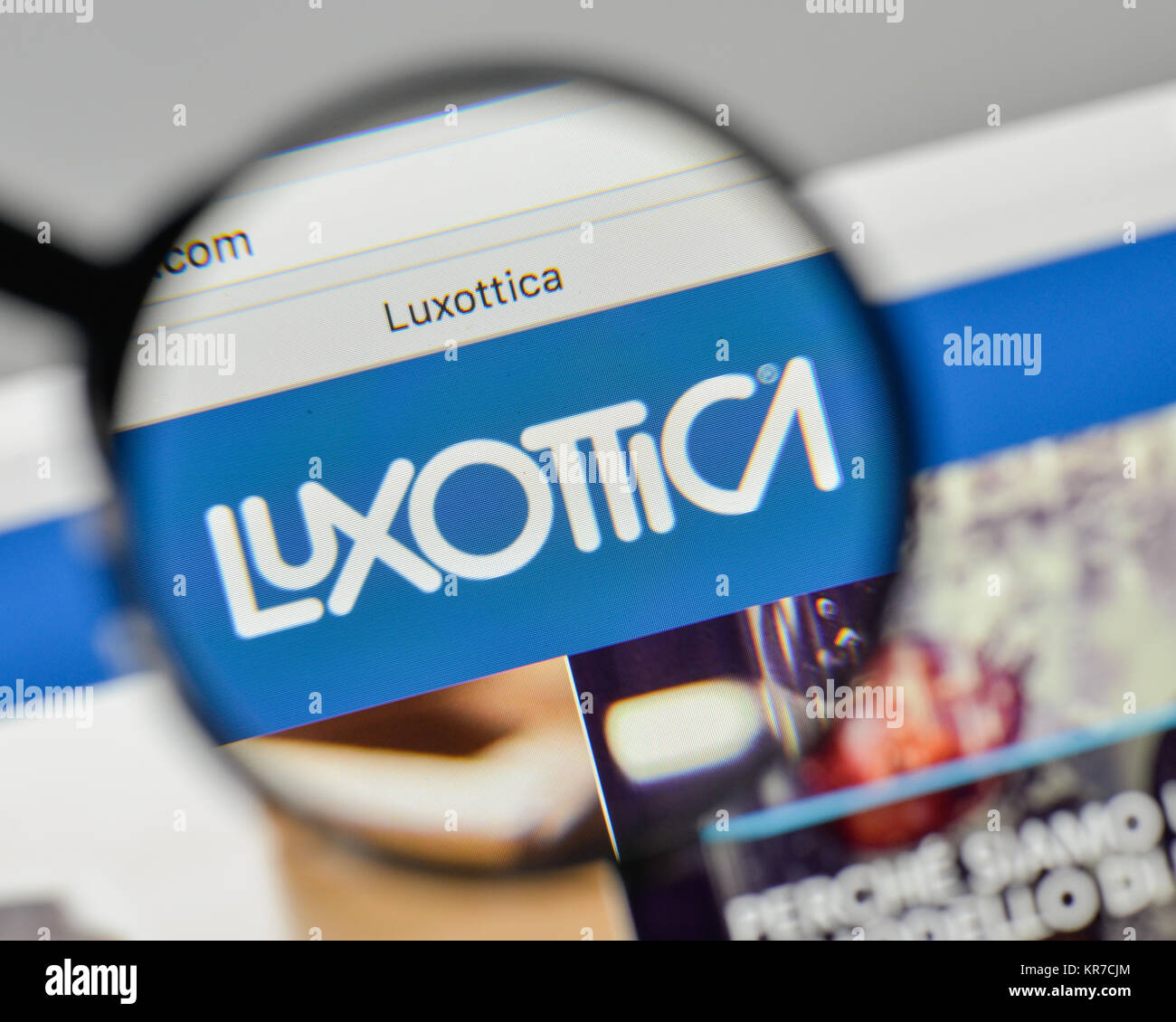 Luxottica italy hi-res stock photography and images - Alamy