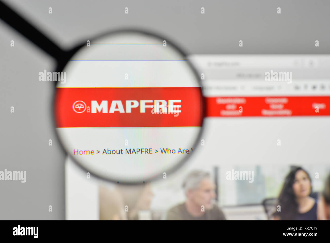 Mapfre logo hi-res stock photography and images - Alamy