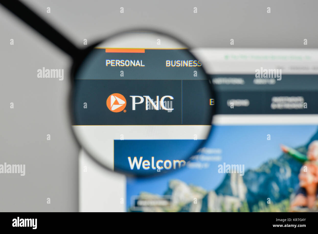 The pnc financial services group hi-res stock photography and images ...