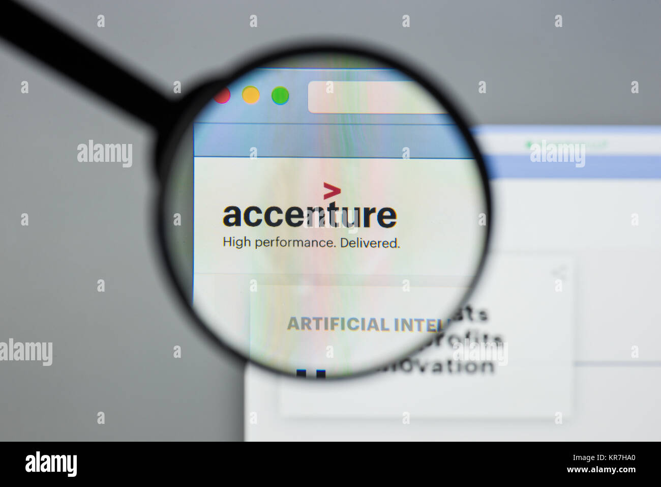 Accenture logo hi-res stock photography and images - Alamy