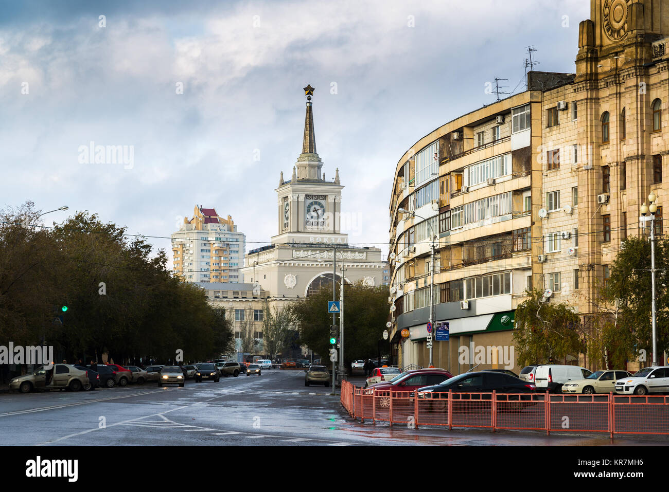 Side view clock hires stock photography and images Alamy