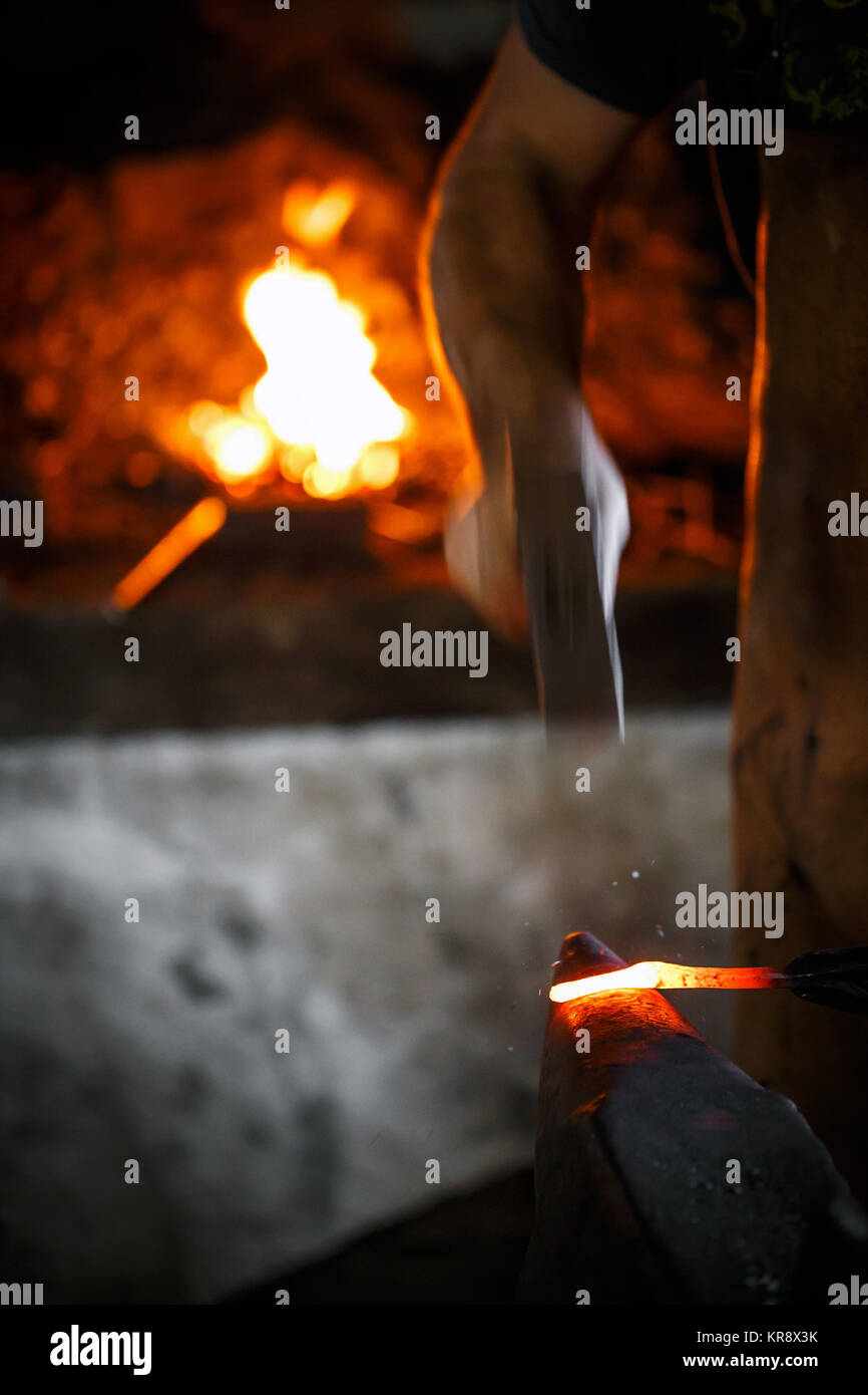 Smithy on the anvil Stock Photo Alamy