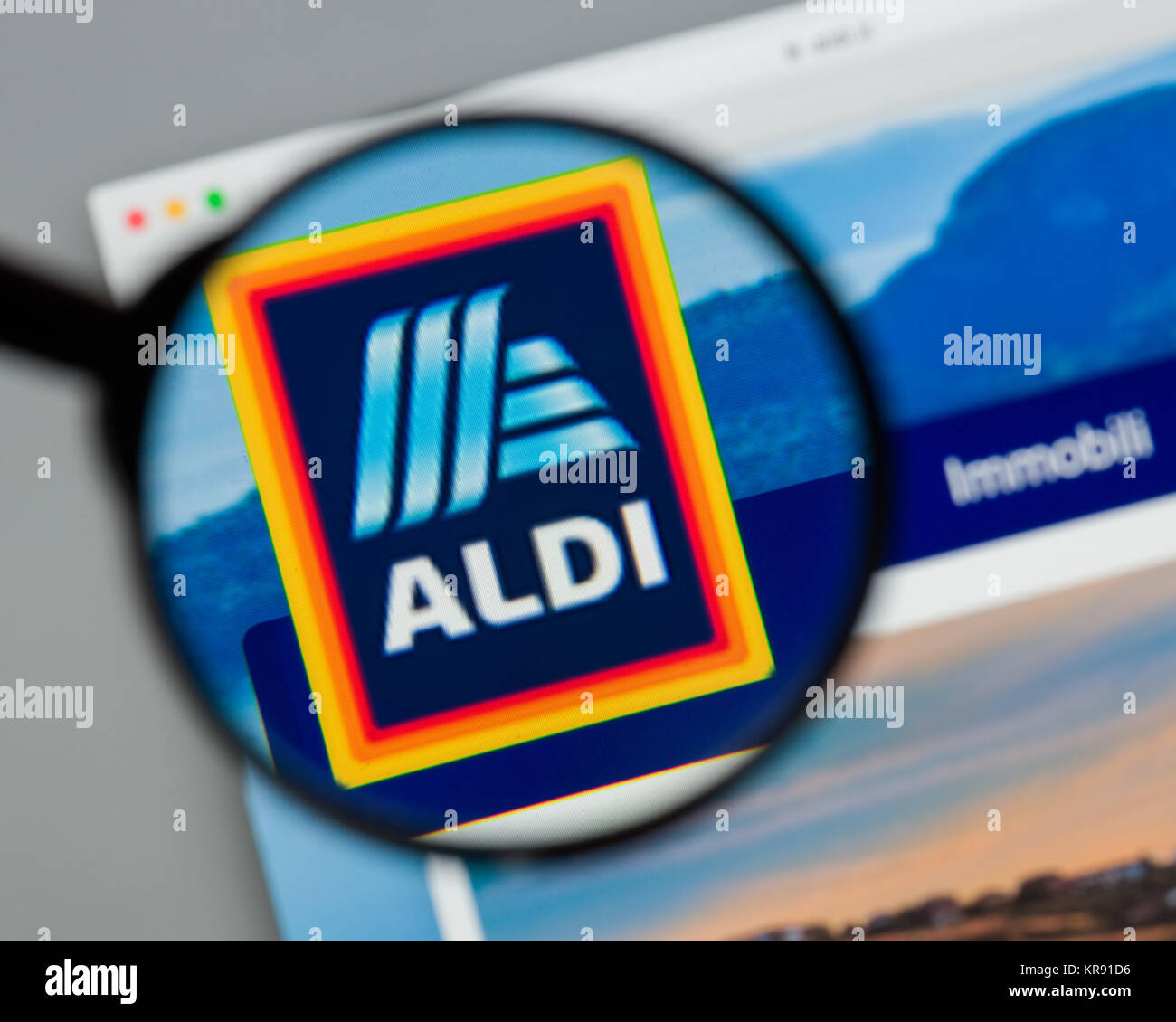 Aldi supermarket logo icon hi-res stock photography and images - Alamy