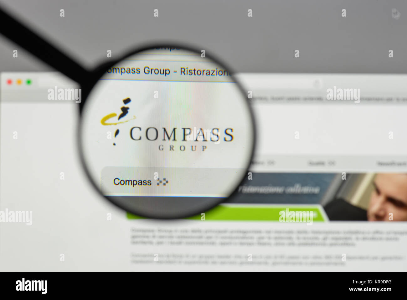 Compass group logo hi-res stock photography and images - Alamy