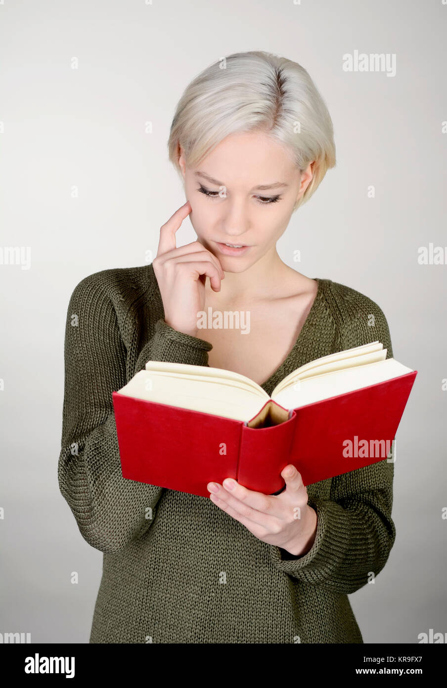 woman reading book Stock Photo - Alamy