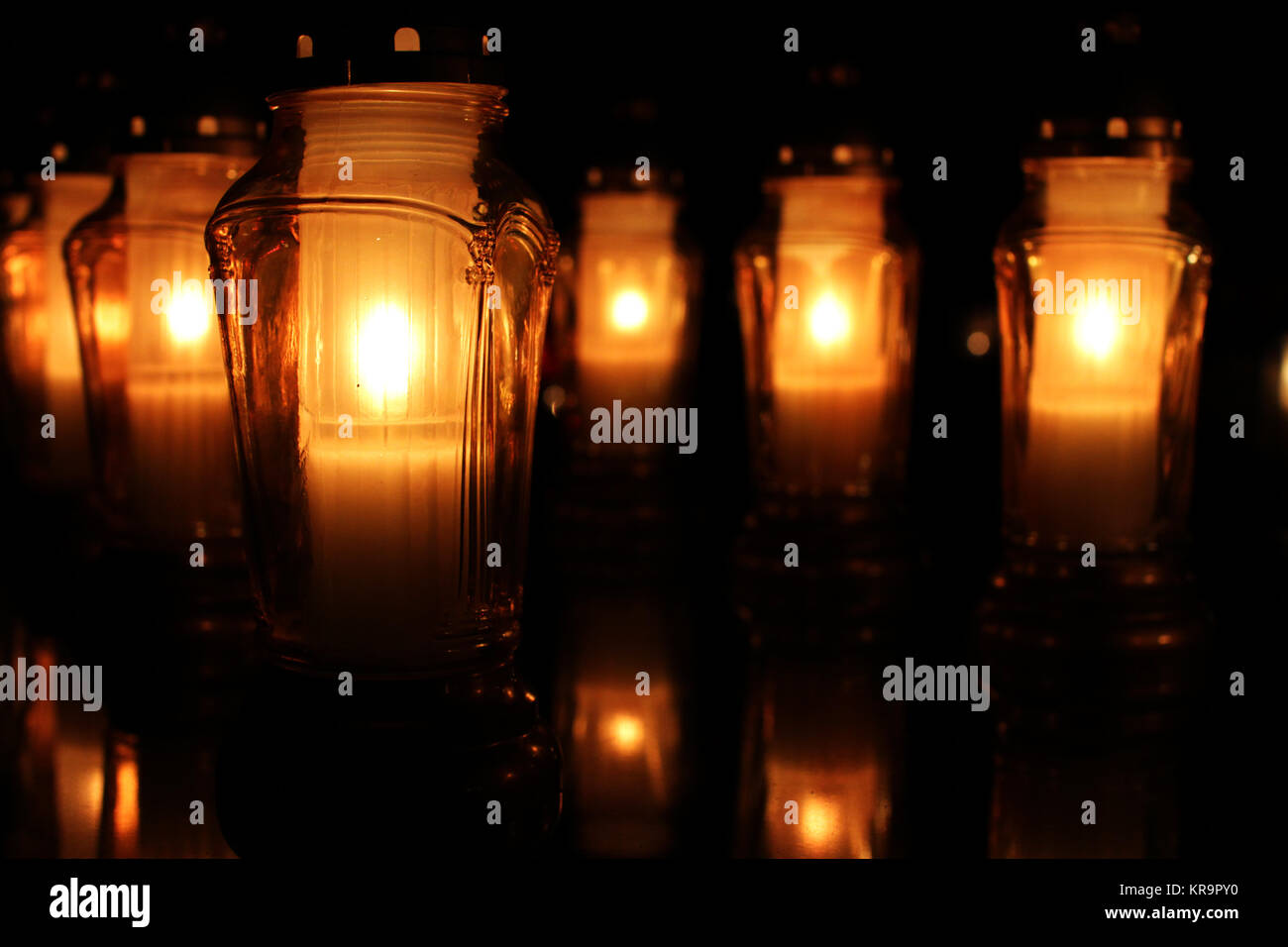 candles on the graves Stock Photo Alamy