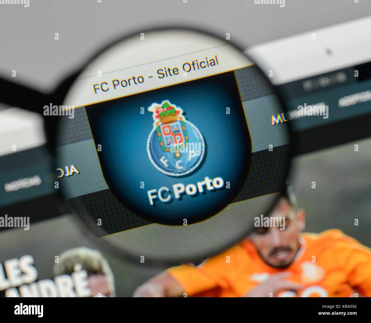 Fc porto logo hi-res stock photography and images - Alamy