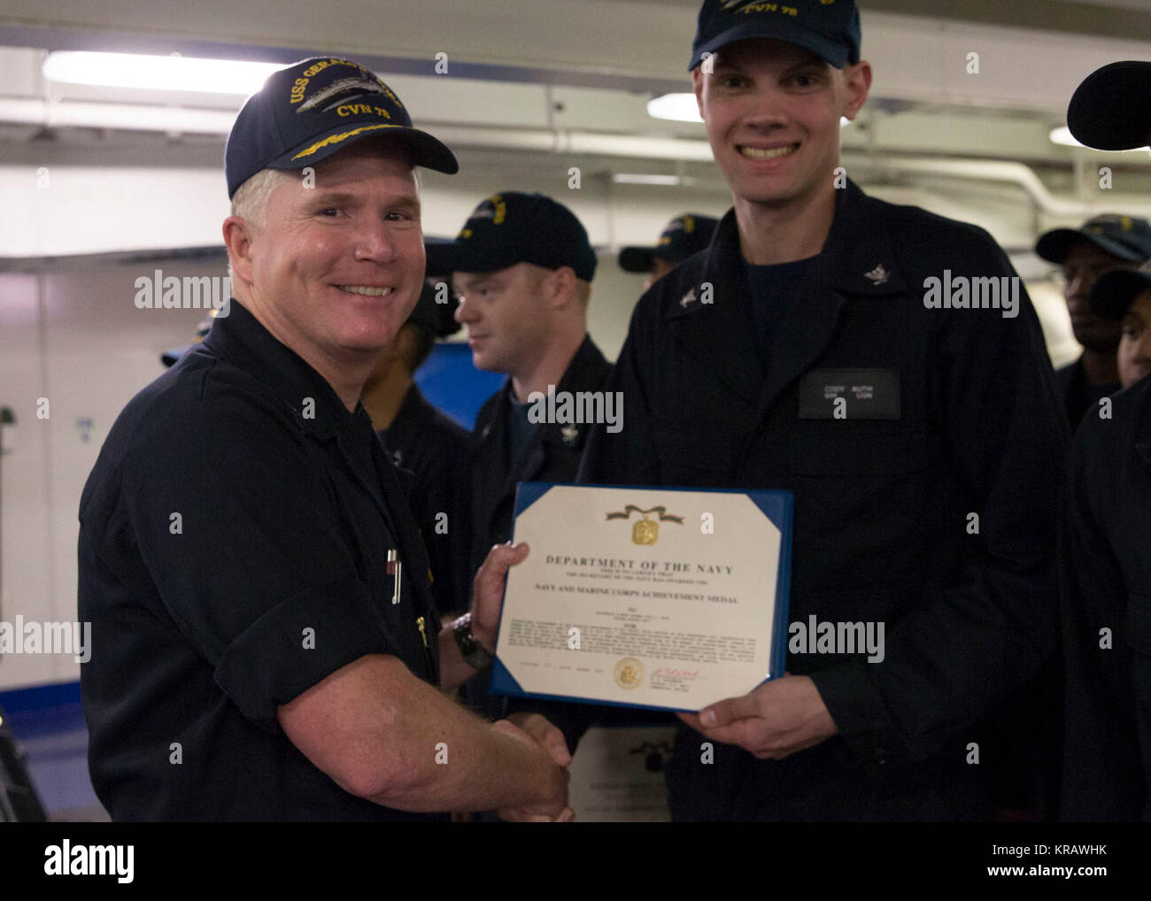 ATLANTIC OCEAN (Dec. 13, 2017) Boatswain's Mate 3rd Class Cody Auth