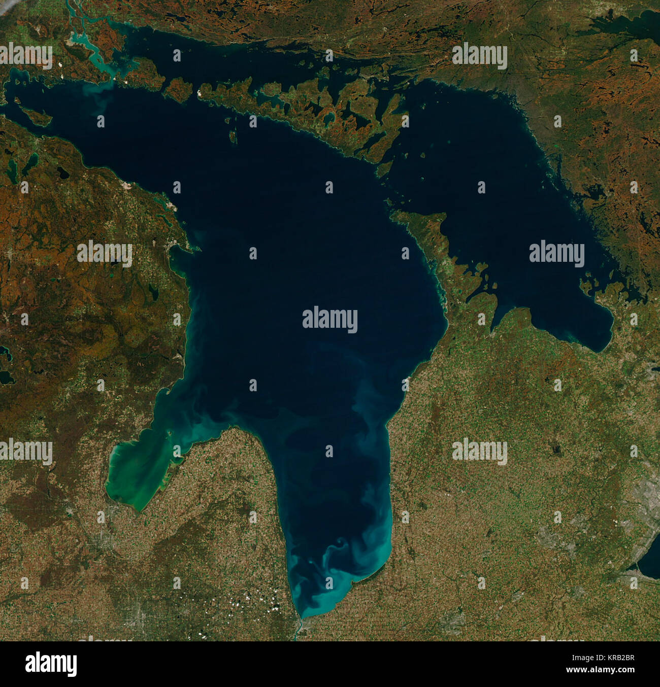 Глубина озера гурон. Озеро Гурон Северная Америка. Озеро Гурон вид сверху. Гурон Озёрная котловина. Тип озера Гурон.