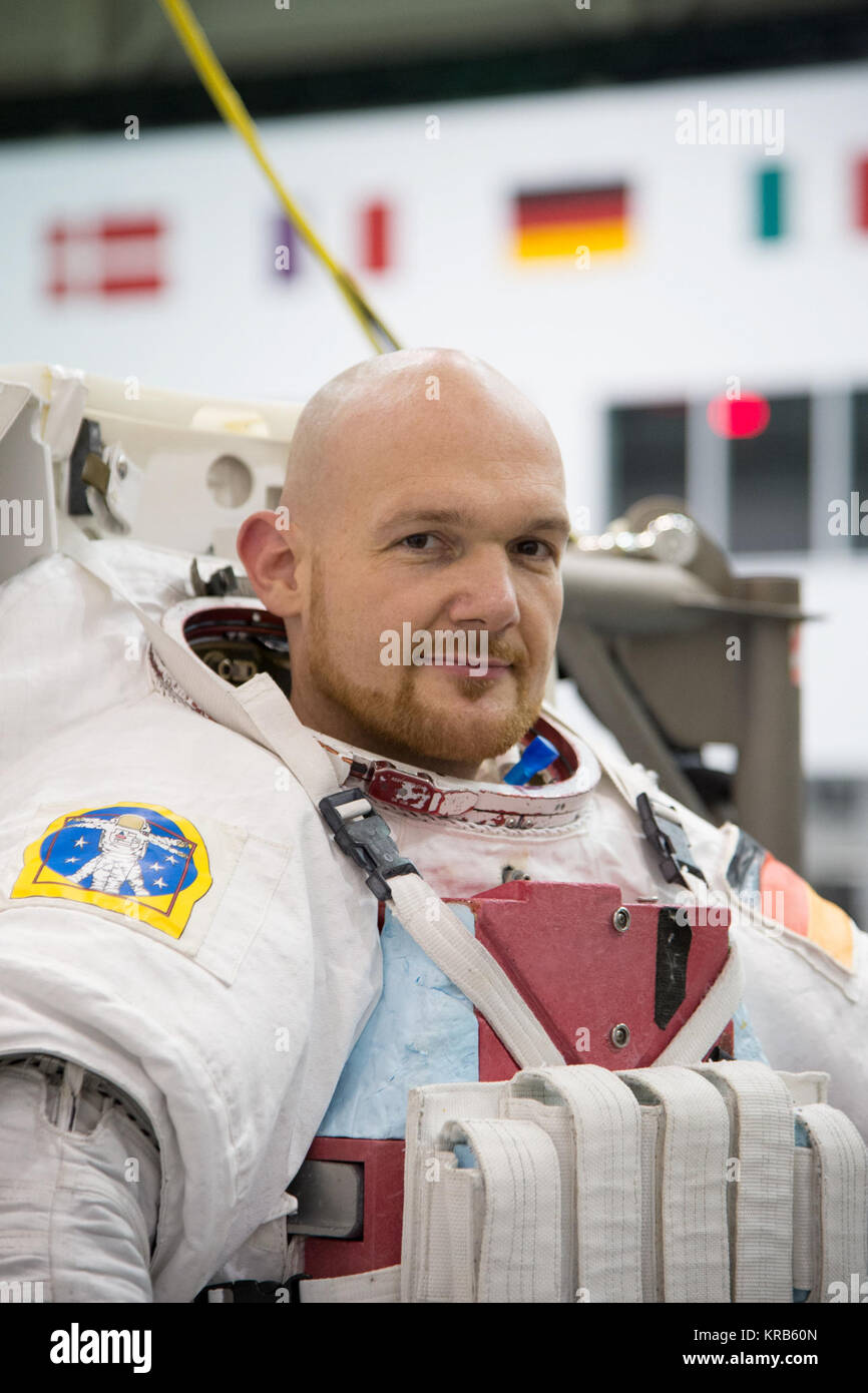 Date: 11-07-12 Location: NBL  - Pool Topside Subject: Expedition 40 crew members (Soyuz 39) Reid Wiseman and ESA astronaut Alexander Gerst during INC-40 ISS EVA ORU PRF 41027. Photographer: James Blair Alexander Gerst - Neutral Buoyancy Laboratory 1 Stock Photo