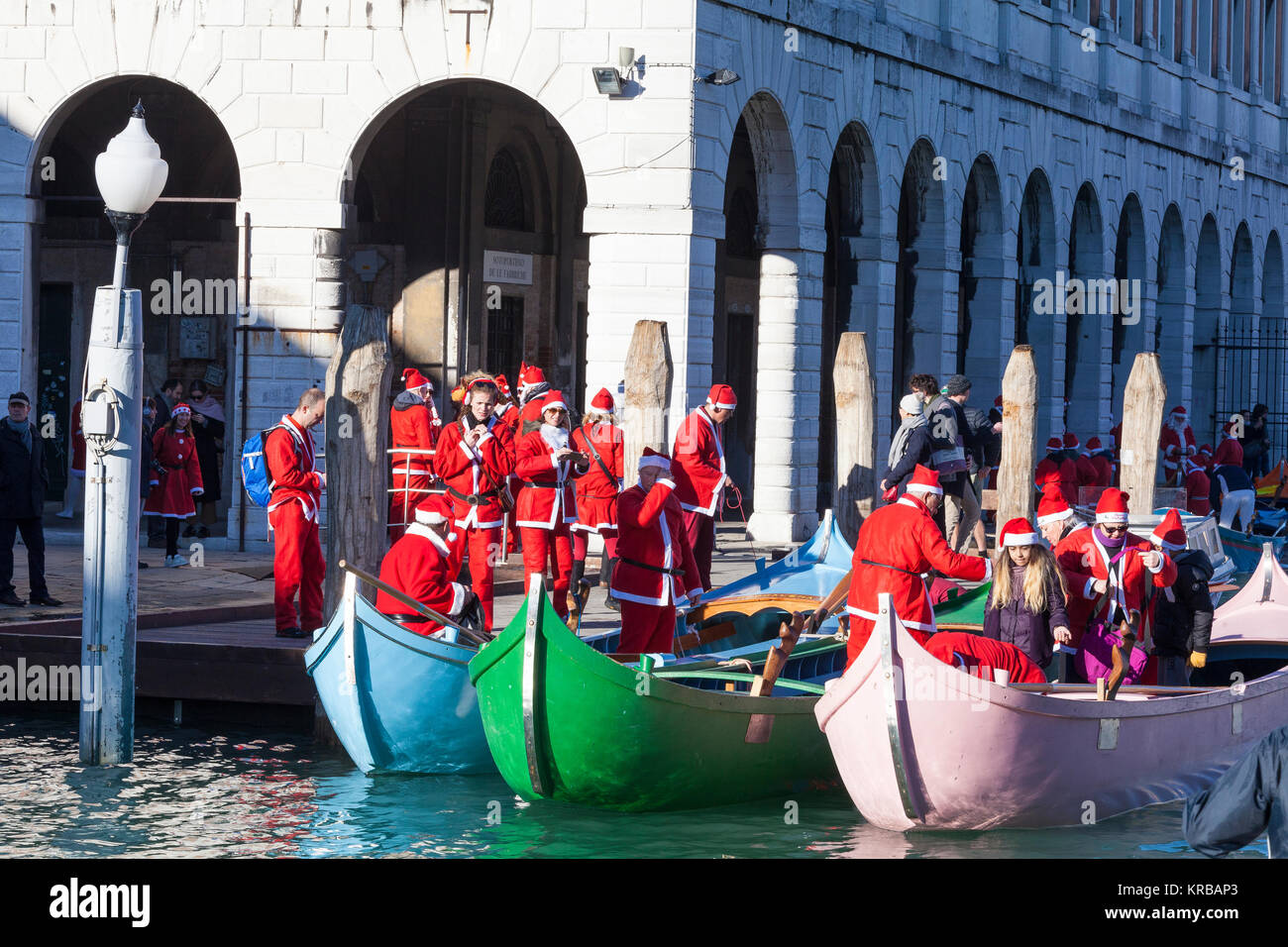 Babbo Natale Italy.Celebrating Christmas In Venice Italy During The Babbo Natale Stock Photo Alamy