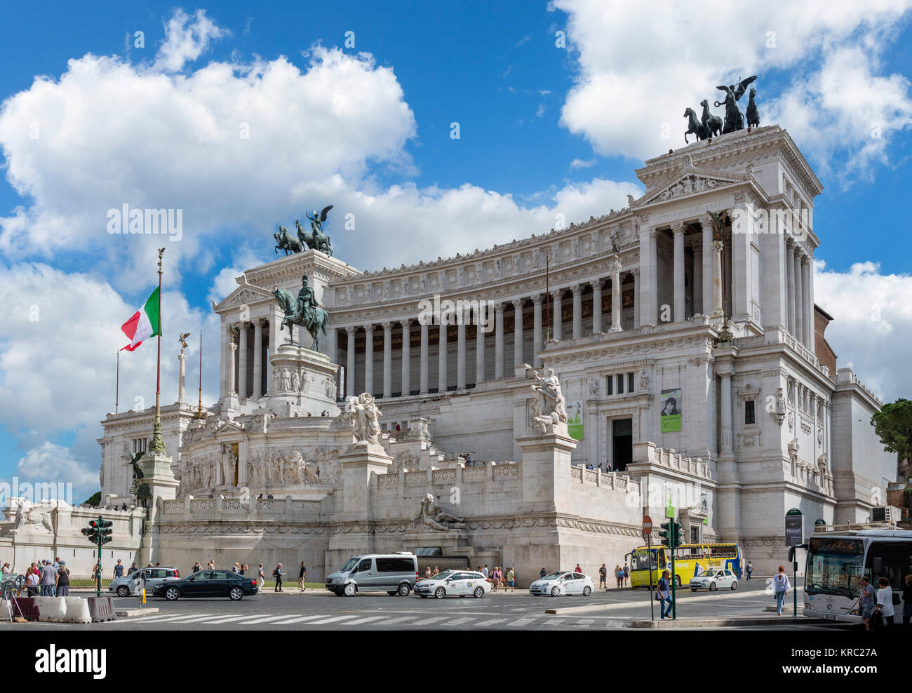 The Victor Emmanuel Monument ( Monumento Nazionale a Vittorio Emanuele II or Altare della Patria ), Rome, Italy Stock Photo