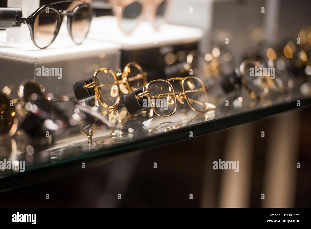 Eyeglasses display sale hires stock photography and images Alamy