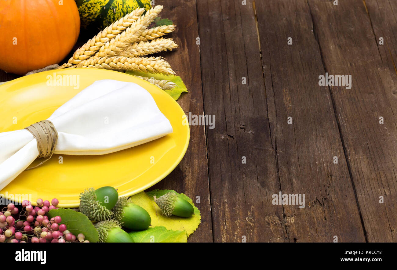 Bright autumn table setting Stock Photo - Alamy