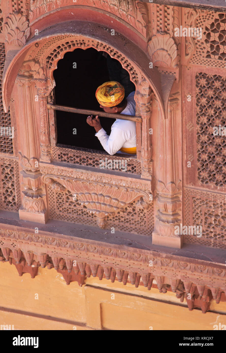 Mature Indian Window Spy
