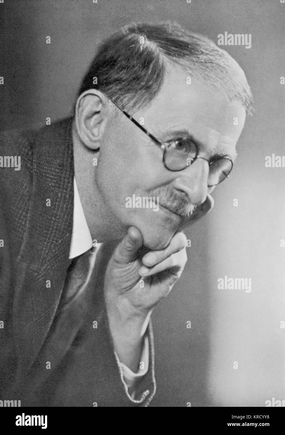 Illustration william heath robinson please Black and White Stock Photos