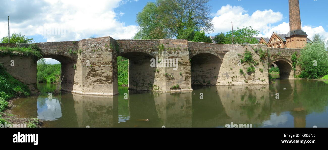 View of the Old Bridge at Powick over the River Teme, Worcestershire.  It was the site of a battle during the English Civil War (1642). Stock Photo