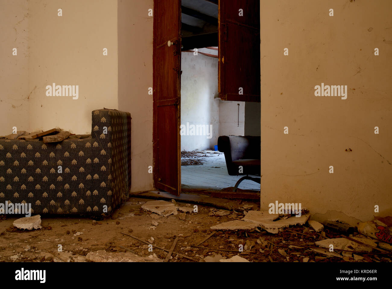 Furniture left in an abandoned house Stock Photo Alamy