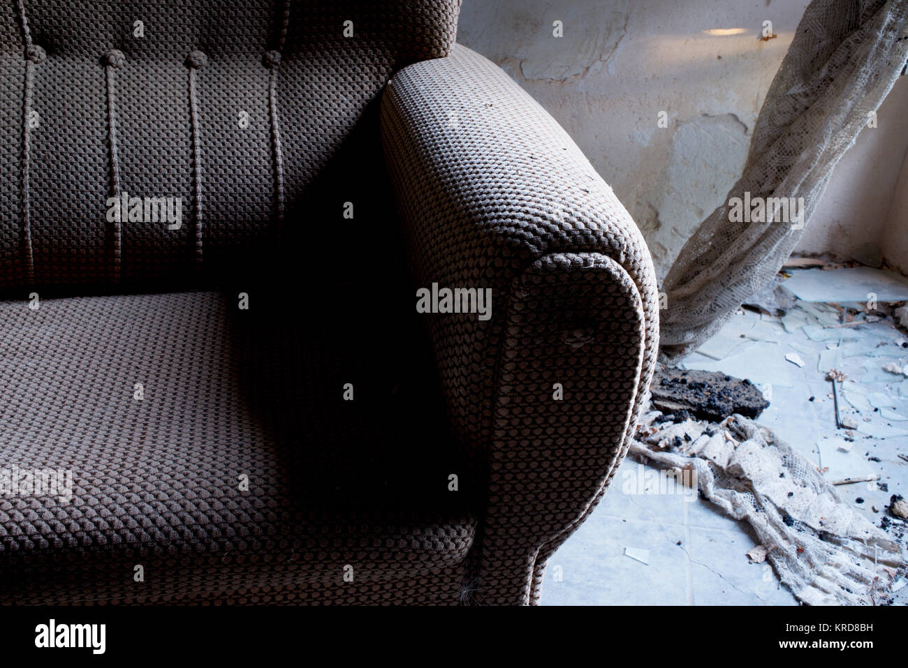 Furniture left in an abandoned house Stock Photo Alamy