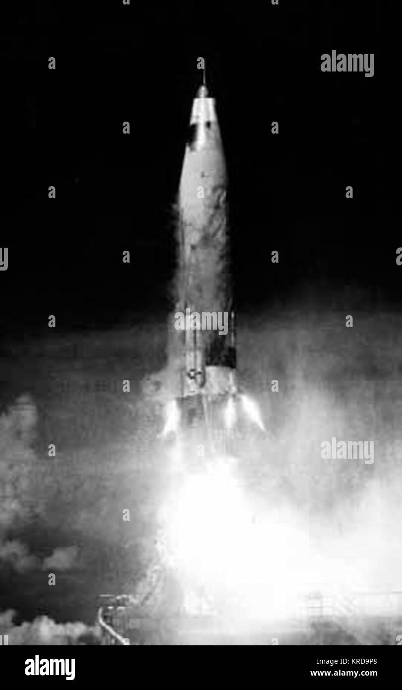 Atlas rocket launch Black and White Stock Photos & Images - Alamy