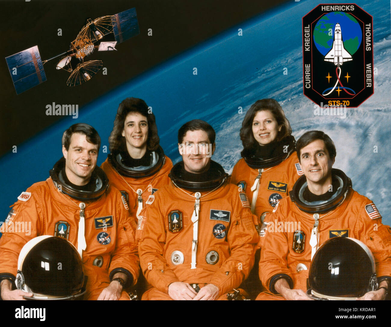 STS-70 CREW PORTRAIT L/R: KREGEL, KEVIN; CURRIE, NANCY; HENRICKS, TERENCE; WEBER, MARY-ELLEN; THOMAS, DONALD STS-70 crew Stock Photo