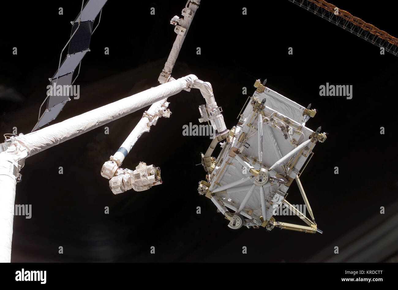STS-116 - P5 Truss hand-off to ISS (NASA S116-E-05765) Stock Photo