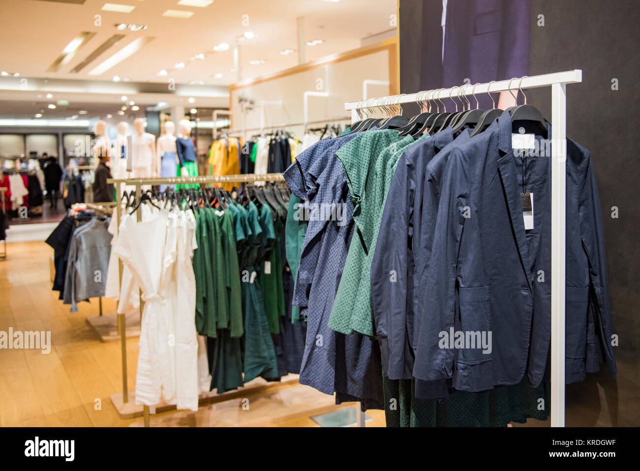 Women clothing store in Paris Stock Photo Alamy