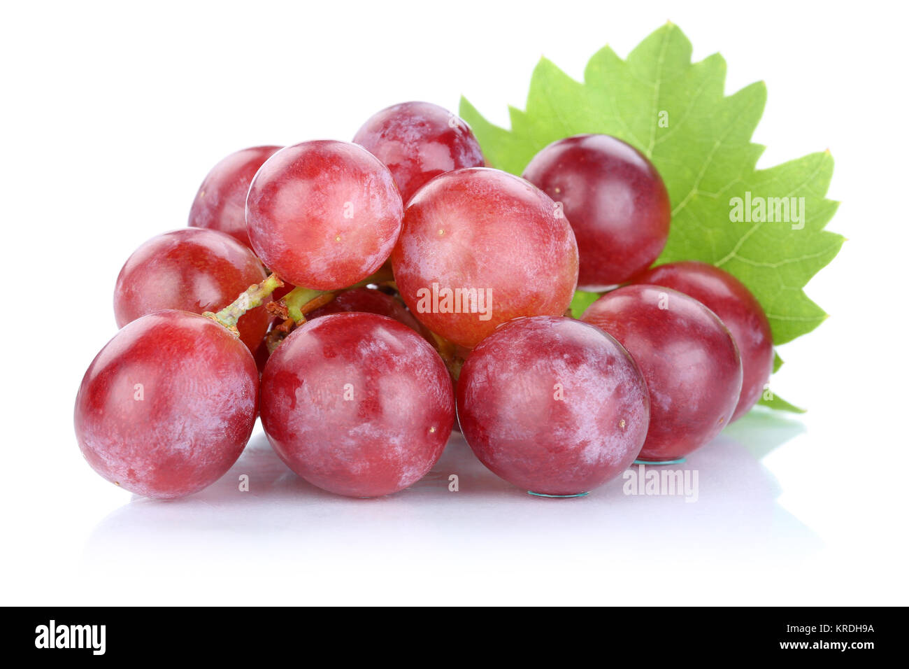 Trauben Weintrauben rot frische Früchte Obst Freisteller Stock Photo