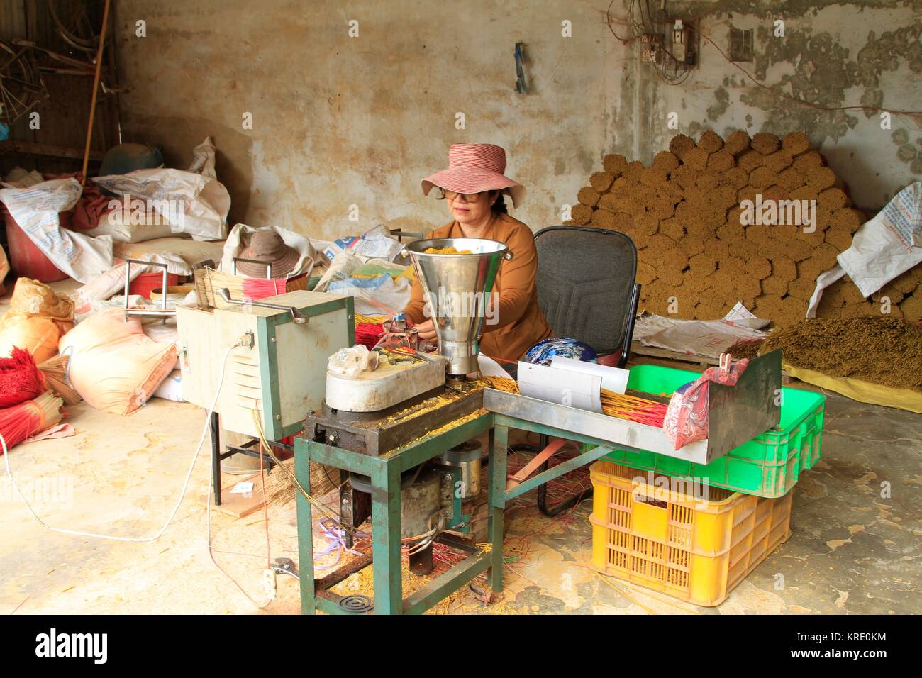 Incense drying racks hires stock photography and images Alamy
