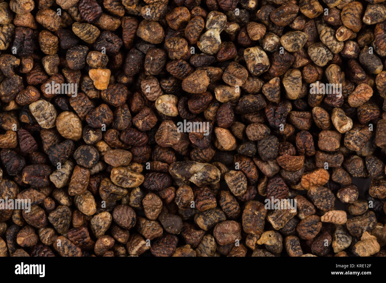 Decorticated cardamom seeds Stock Photo Alamy
