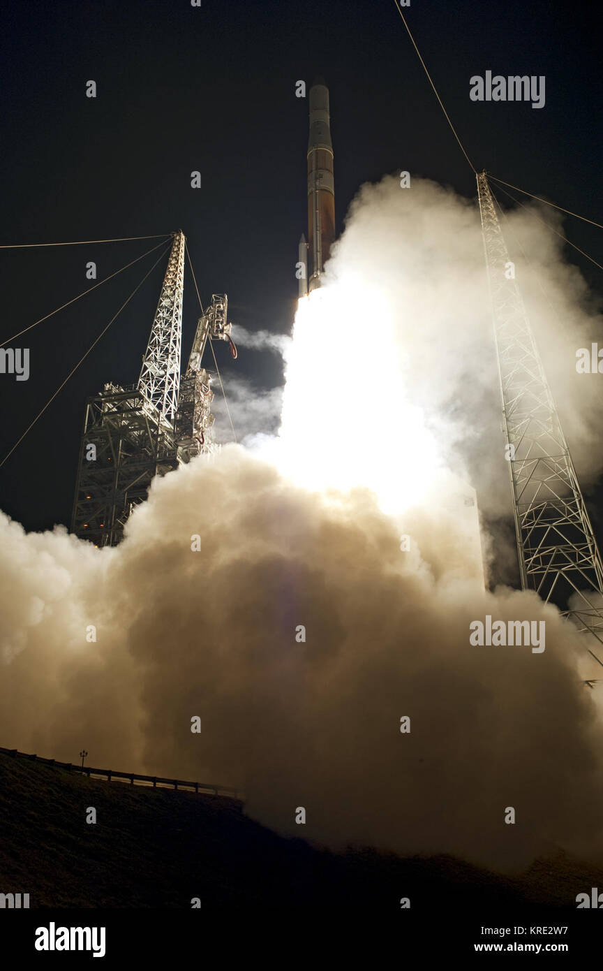 P Launch Goes p launch hi-res stock photography and images - Alamy