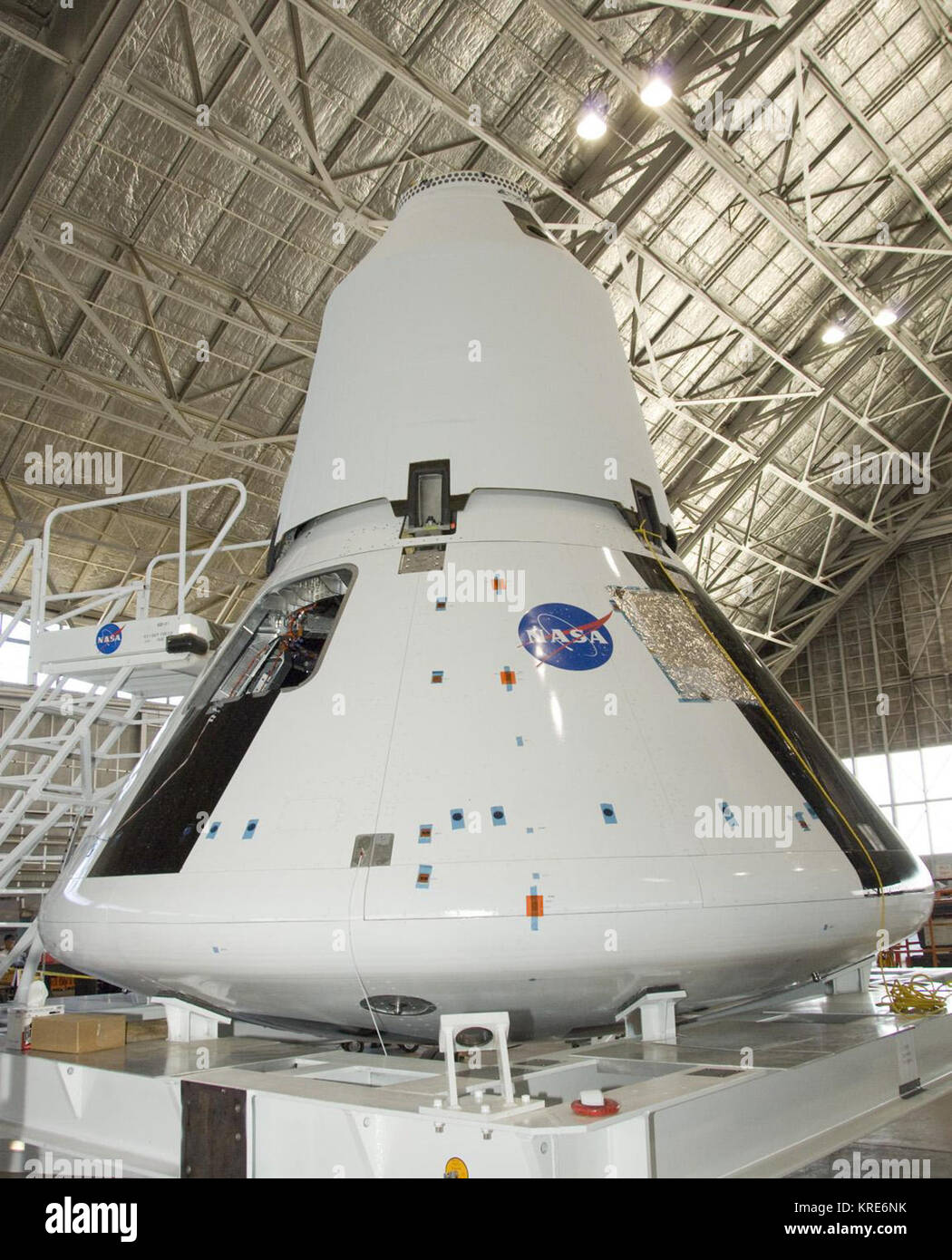 Crew module adapter hi-res stock photography and images - Alamy