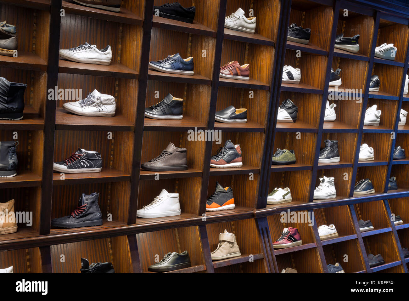 milano sneakers store