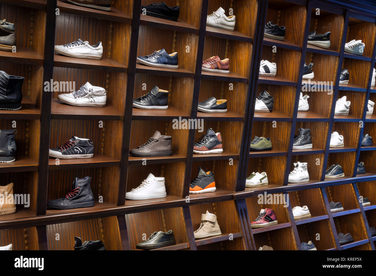 sneakers italy shop