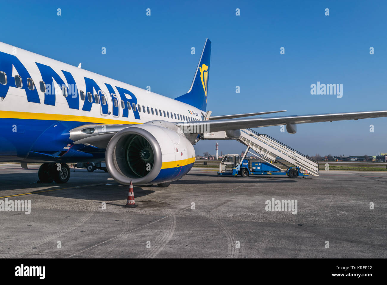 Ryanair passengers waiting hires stock photography and images Alamy