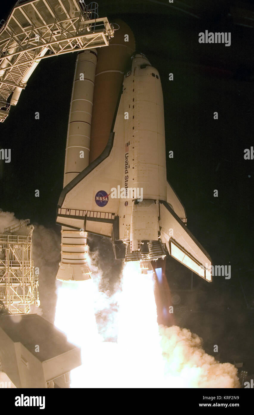 STS-126 Endeavour liftoff closeup Stock Photo