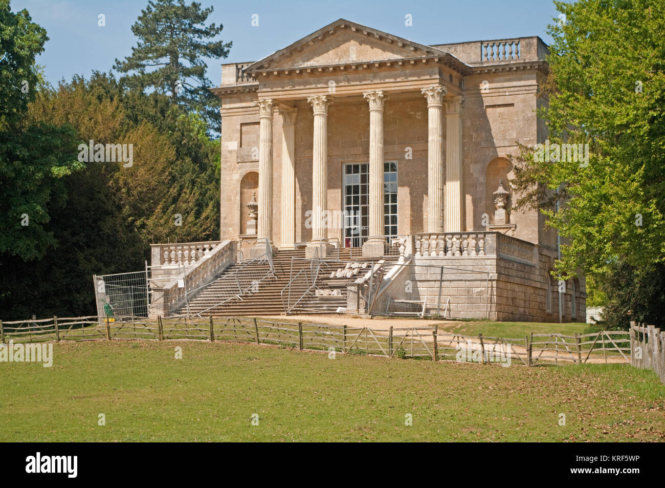 Queens Temple, Stowe Landscape Garden Stock Photo Alamy