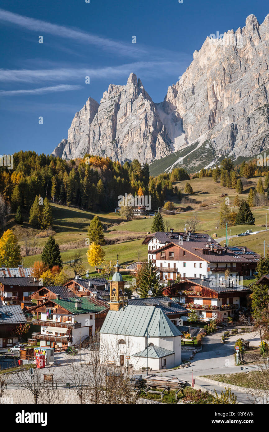 The town of Cortina at the base of the Dolomites, Veneto, Italy, Europe  Stock Photo - Alamy