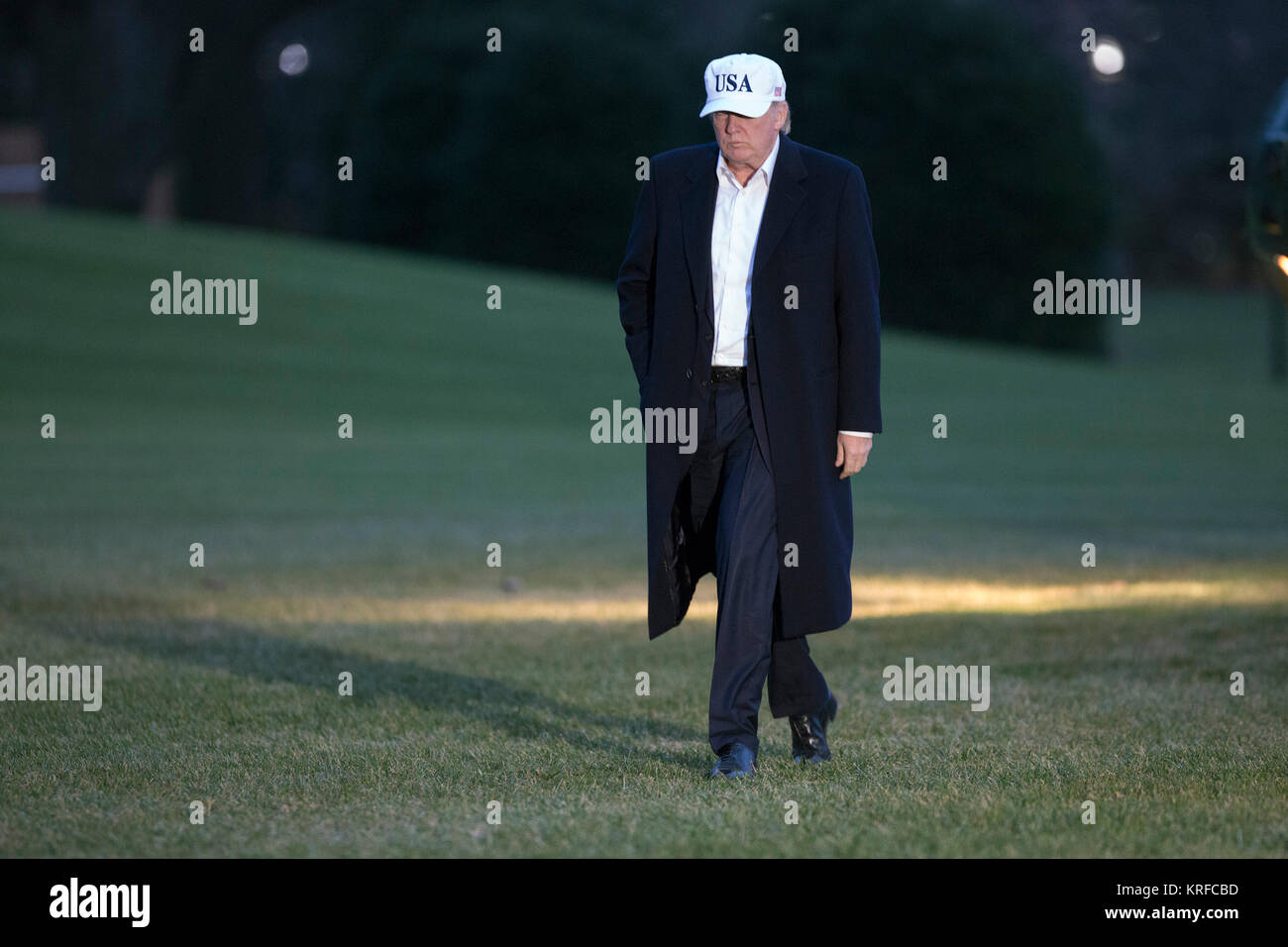 United States President Donald J. Trump arrives back at the White House ...