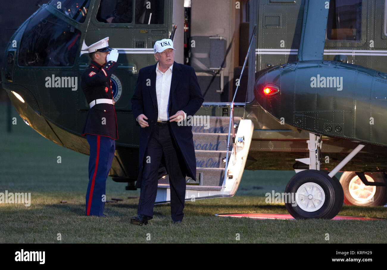 United States President Donald J. Trump arrives back at the White House ...