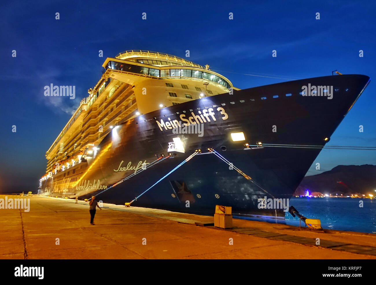 Safaga, Egypt. 10th Nov, 2016. The cruise ship 'Mein Schiff 3' (lit. 'My Ship 3') of TUI Cruises is docked in the harbour of Safaga, Egypt, 10 November 2016. Credit: Soeren Stache/dpa-Zentralbild/ZB/dpa/Alamy Live News Stock Photo